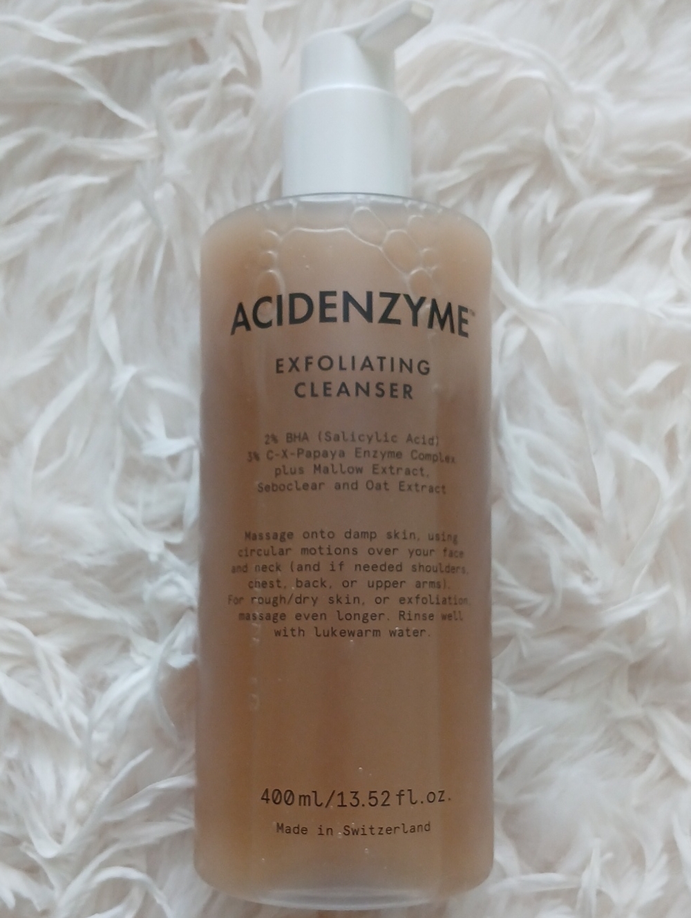 Acidenzyme Exfoliating Cleanser in Brown